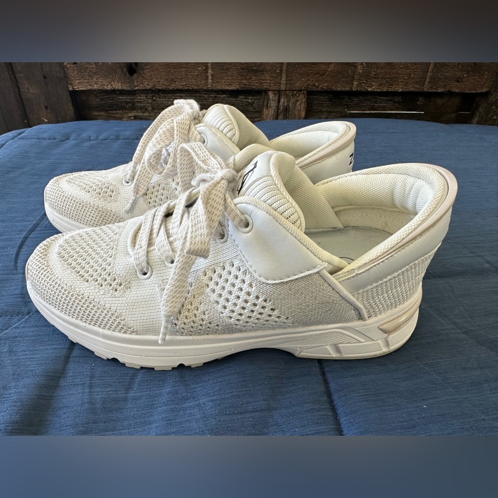 Zeba white/cream shoes